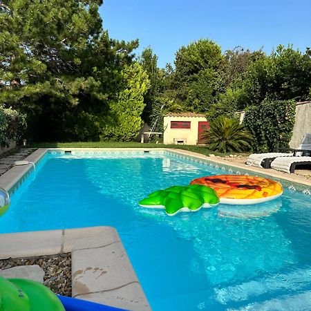 La Pitchoune : Gite Aux Pieds Des Alpilles Mouries Bagian luar foto